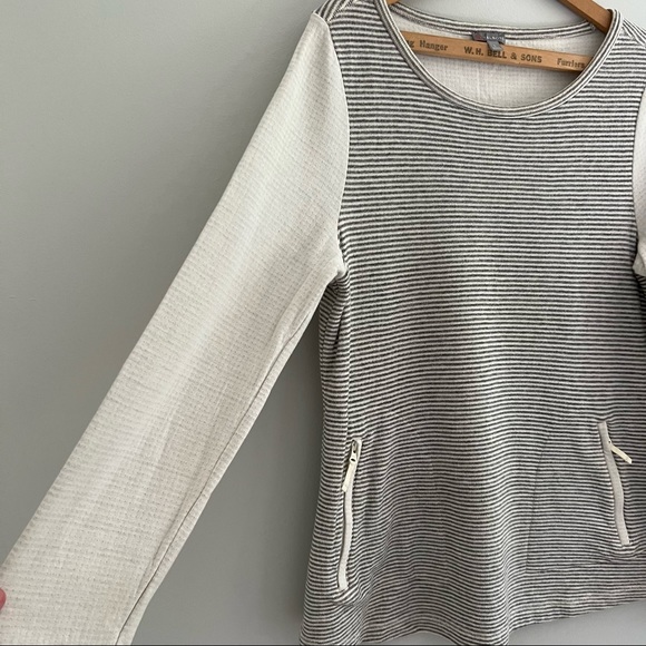 Talbots Striped Sweatshirt Size Large - Picture 5 of 7